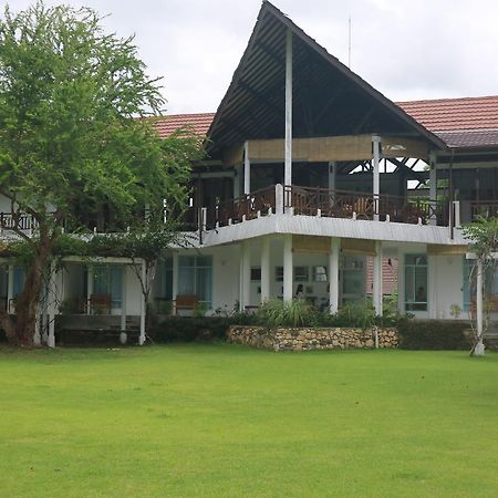 לבואן באג'ו Bajo Komodo Eco Lodge מראה חיצוני תמונה